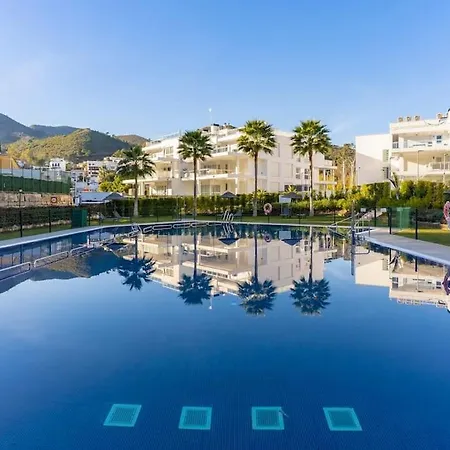 Beautiful Family In Rdr450 Apartment Benahavis